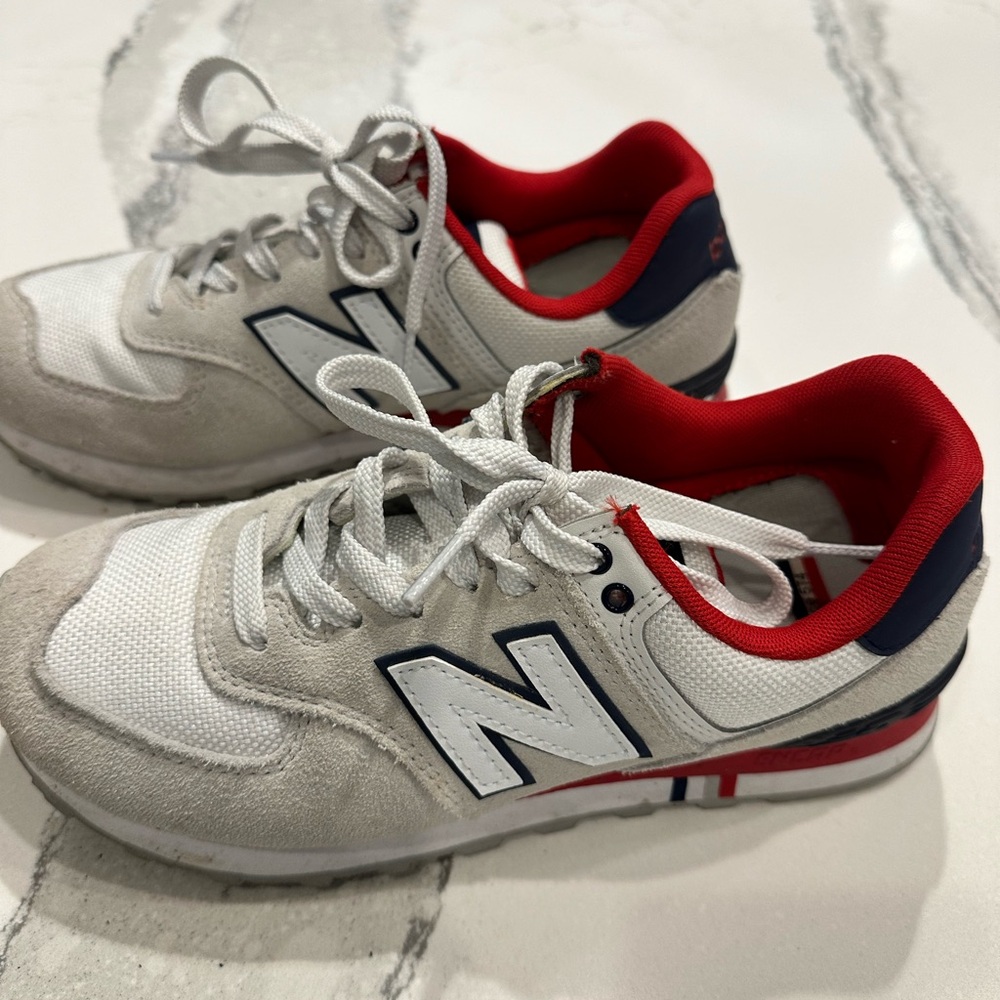 Women’s New Balance 574